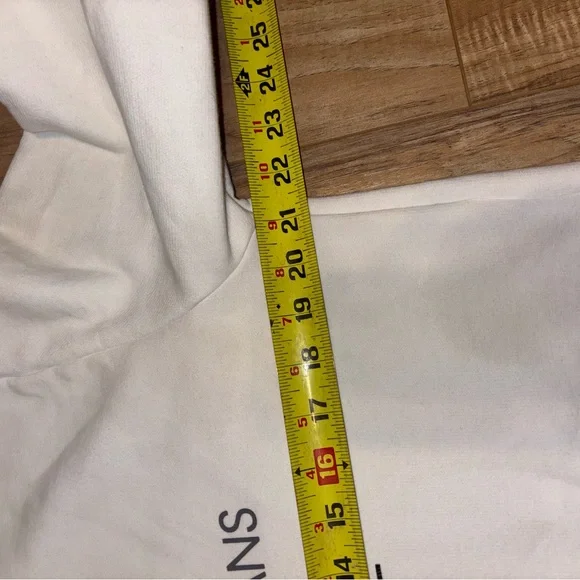 Calvin Klein Crewneck - Picture 7 of 8